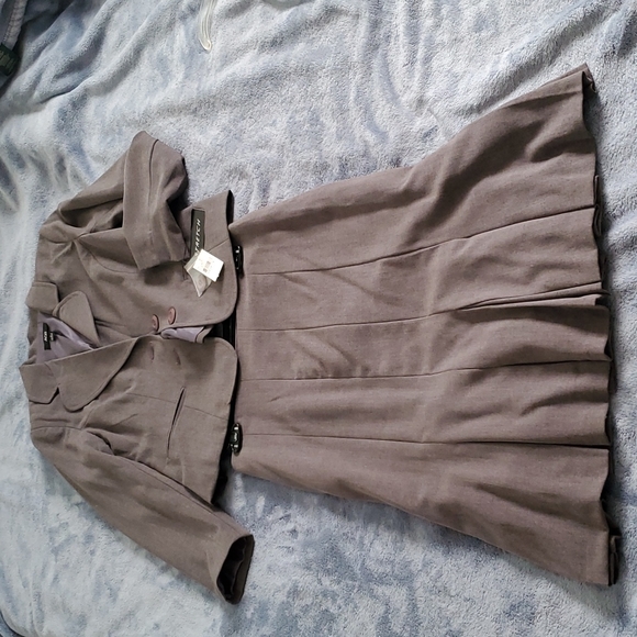 AGB suit jacket and skirt, gray, size 4 - Picture 1 of 6